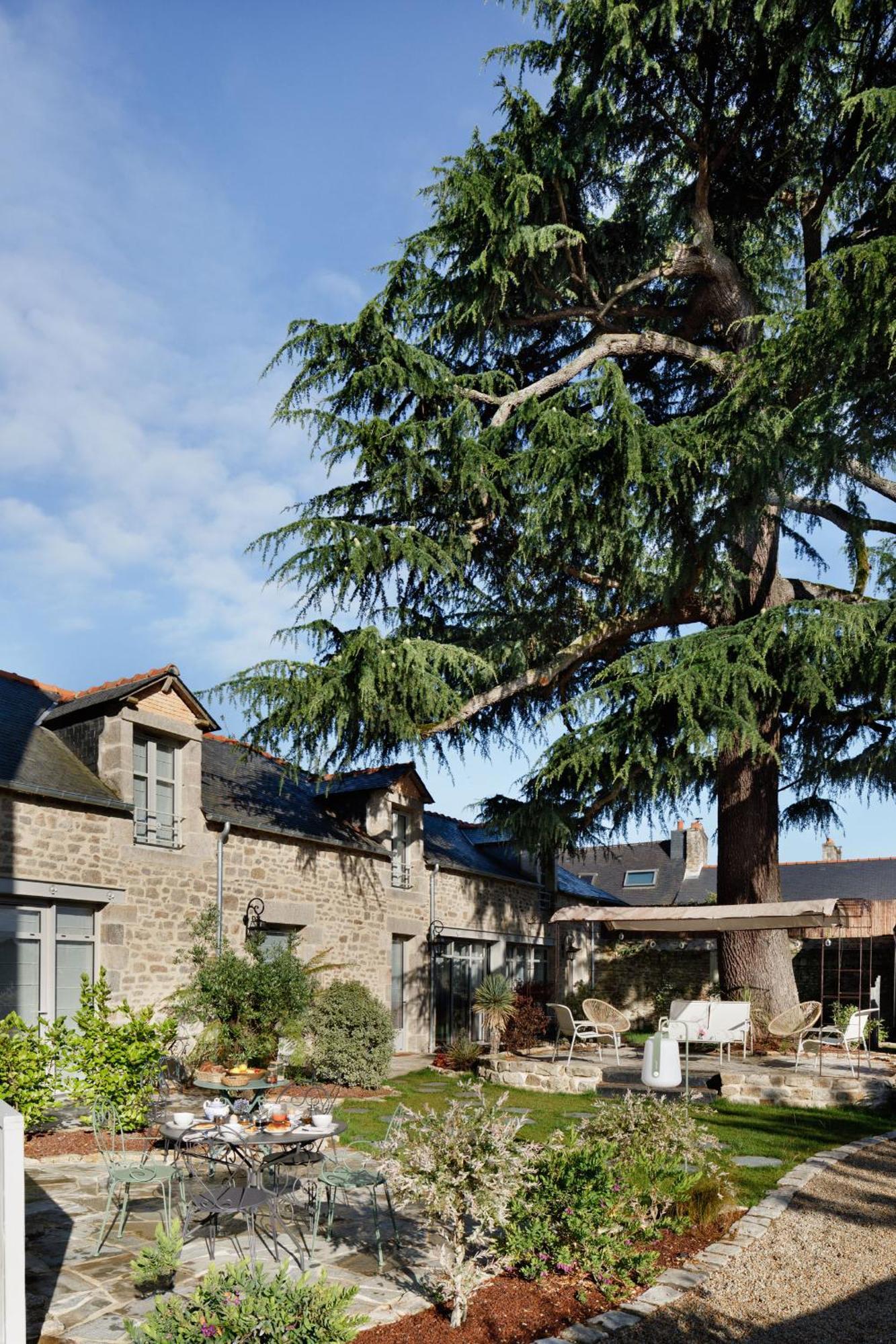 Clos Du Cedre - Chambres D'Hotes D'Exception, Luxury B&B A Динан Экстерьер фото